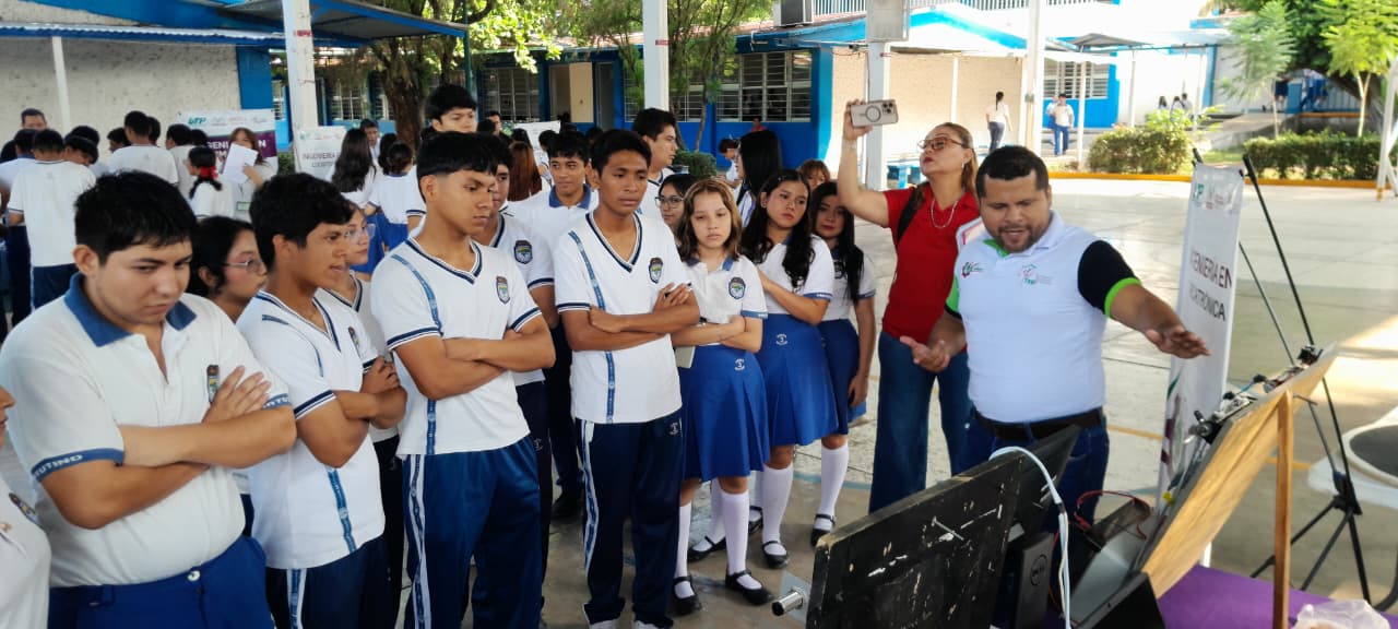 UPTAP ACERCA SU OFERTA EDUCATIVA EN LA FERIA PROFESIOGRÁFICA Y EXHIBICIÓN TECNOLÓGICA 2026