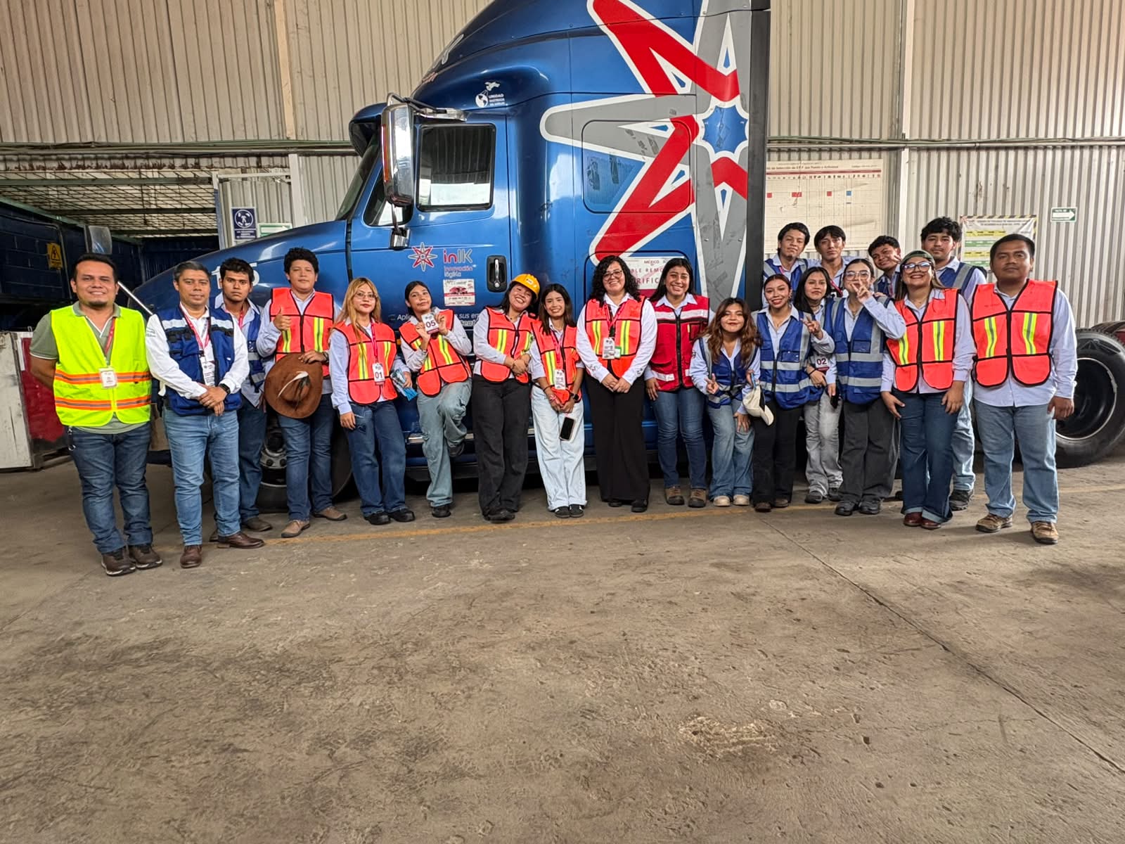 FORTALECE UPTAP LA FORMACIÓN PROFESIONAL DE ESTUDIANTES DE INGENIERÍA EN LOGÍSTICA MEDIANTE VISITA ACADÉMICA
